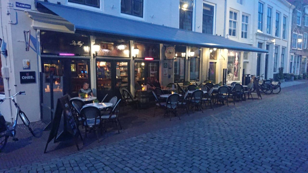 Cafe Restaurant Hotel De Mug Middelbourg Extérieur photo